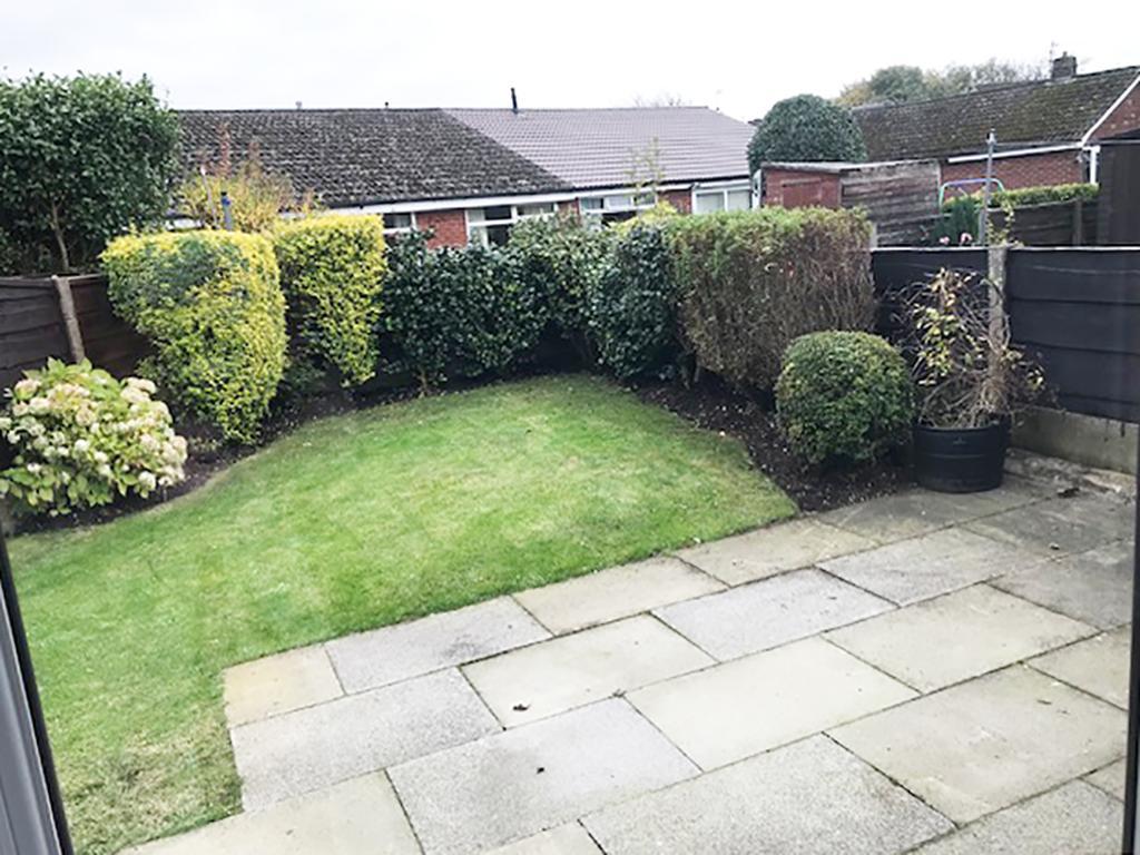 2 Bedroom True Bungalow To Let in Sunnywood Drive, Tottington, Bury, Lancs, BL8 3EN JH Sales