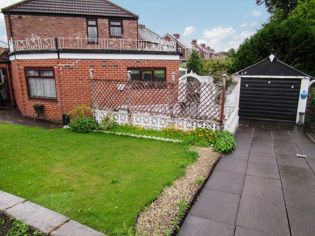 4 Bedroom SemiDetached For Sale in Redvales Road, Bury, Lancs, BL9 9PU
