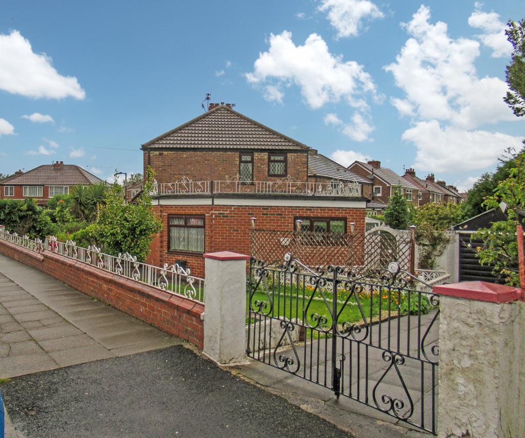 4 Bedroom SemiDetached For Sale in Redvales Road, Bury, Lancs, BL9 9PU
