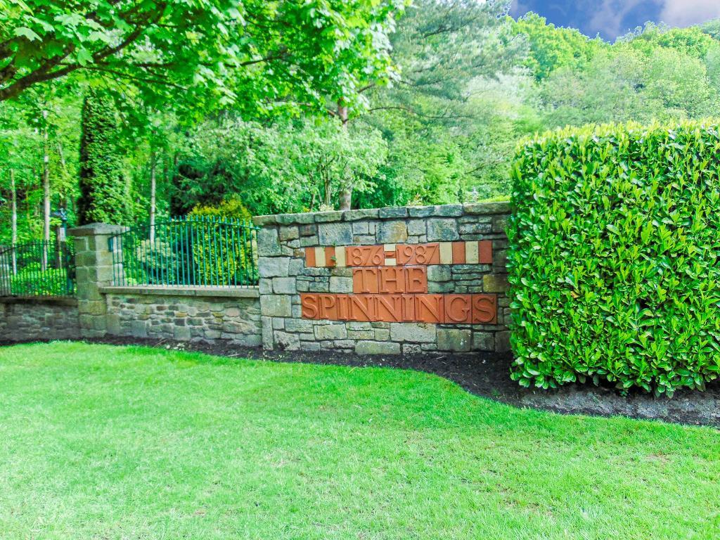 2 Bedroom Apartment To Let in The Spinnings, Summerseat, Bury, Lancs