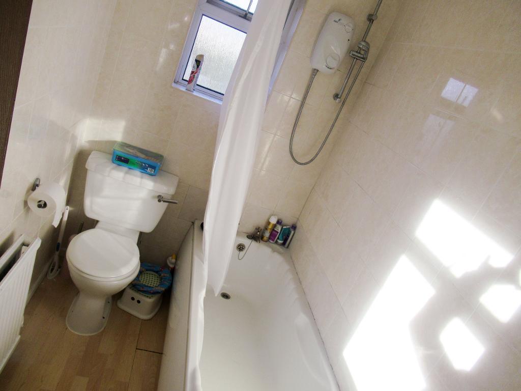 2 Bedroom SemiDetached For Sale in St Pauls Street, Bury, BL9 6BE JH