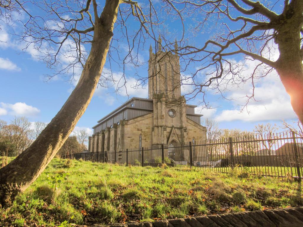 2 Bedroom SemiDetached For Sale in St Pauls Street, Bury, BL9 6BE JH