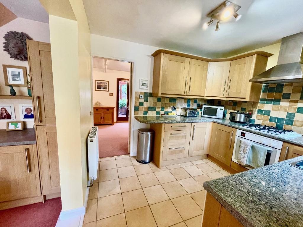 3 Bedroom Townhouse For Sale in Harwood Road, Tottington, Bury, BL8 4AE