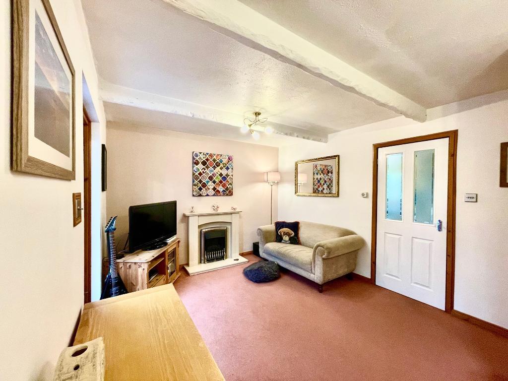 3 Bedroom Townhouse For Sale in Harwood Road, Tottington, Bury, BL8 4AE