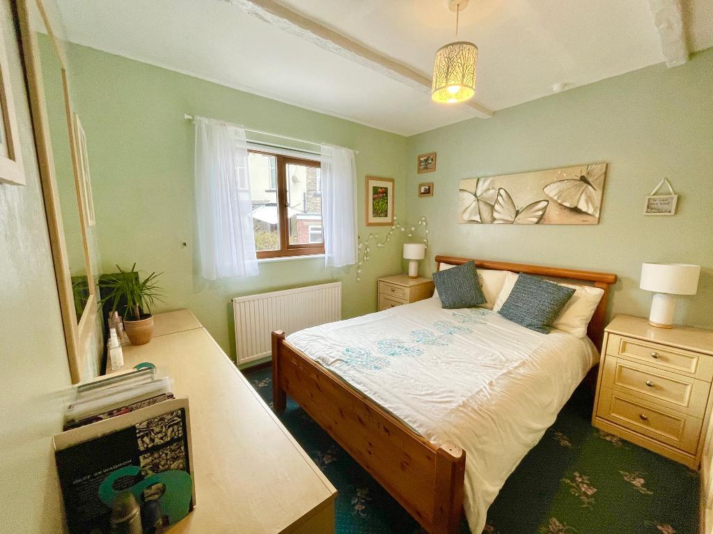 3 Bedroom Townhouse For Sale in Harwood Road, Tottington, Bury, BL8 4AE