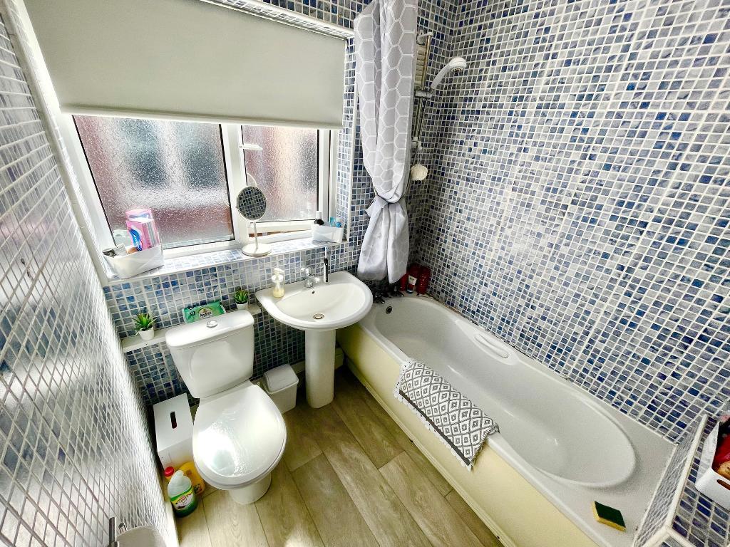 1 Bedroom Flat For Sale in Gilbert Street, Stubbins, Ramsbottom, BL0