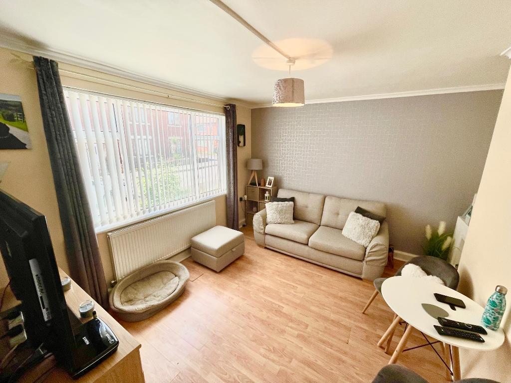 1 Bedroom Flat For Sale in Gilbert Street, Stubbins, Ramsbottom, BL0