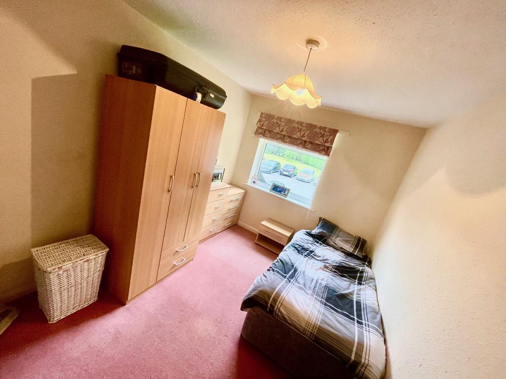 2 Bedroom Apartment For Sale in Kay Brow, Ramsbottom, BL0 9AY JH