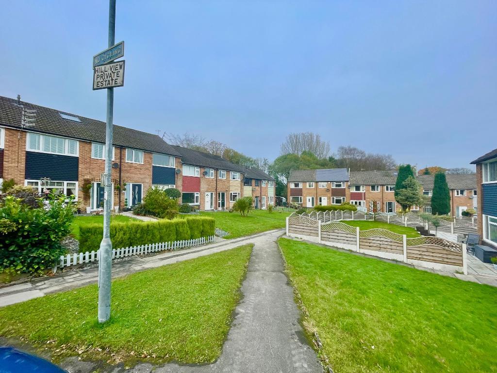 3 Bedroom Townhouse To Let in Hawthorne Crescent, Tottington, Lancs, BL8 3NG JH Sales and