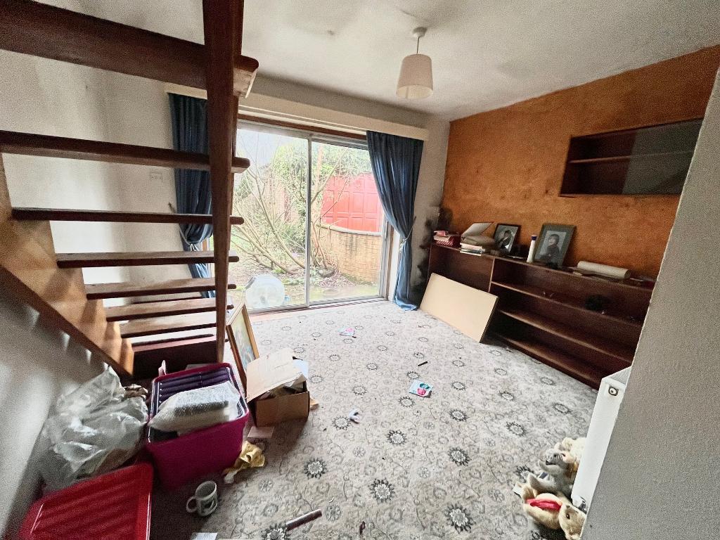 3 Bedroom SemiDetached For Sale in Hawthorn Crescent, Tottington, Bury, Lancs, BL8 3NG JH