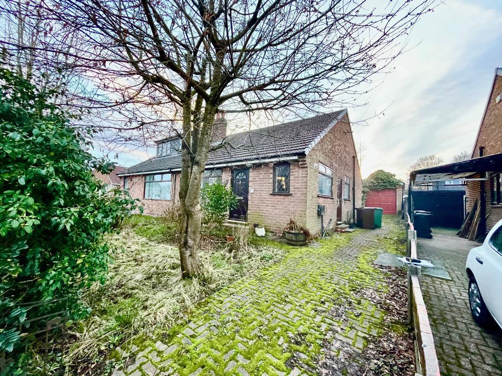 3 Bedroom SemiDetached For Sale in Hawthorn Crescent, Tottington, Bury