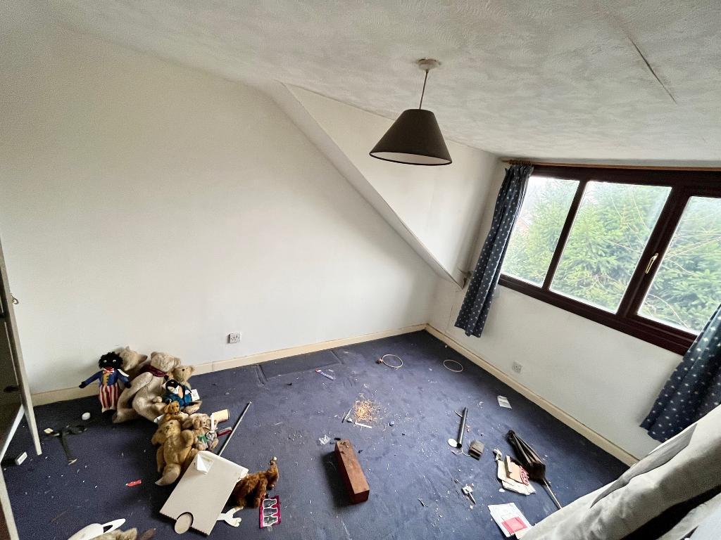 3 Bedroom SemiDetached For Sale in Hawthorn Crescent, Tottington, Bury, Lancs, BL8 3NG JH