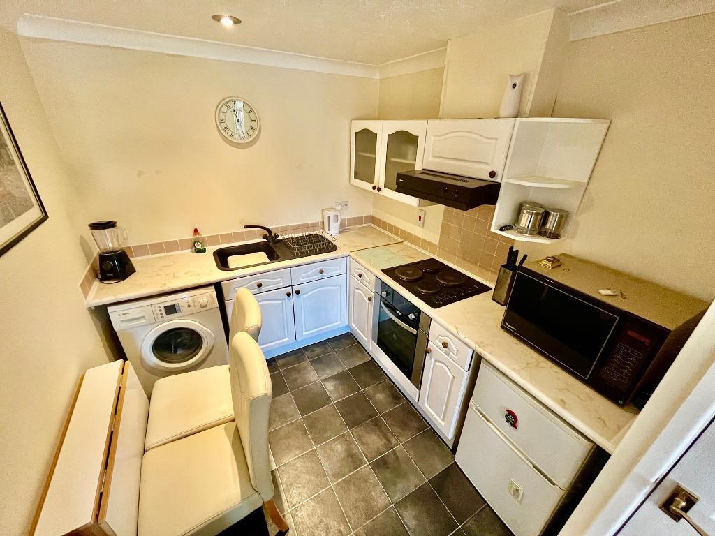 1 Bedroom Flat To Let in Ashworth Court, Ashworth Street, Radcliffe