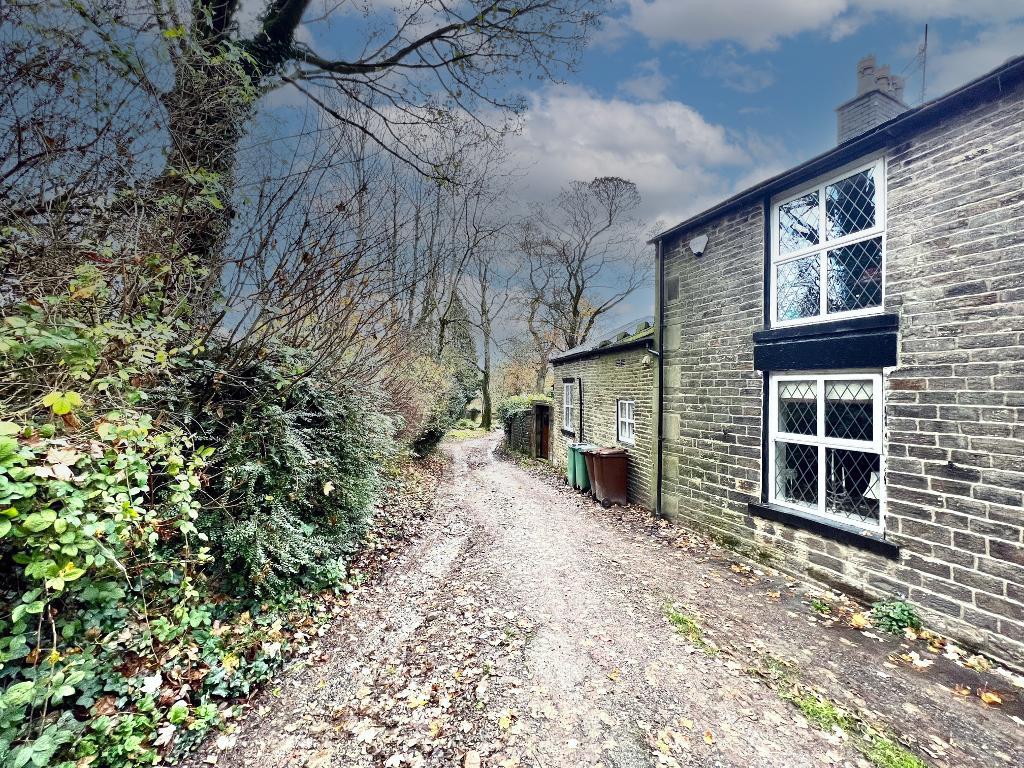 3 Bedroom Character Property For Sale in Sunny Bower Street, Tottington