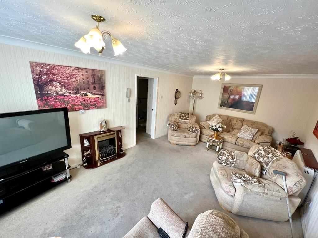 2 Bedroom Ground Floor apartment For Sale in Wellbank Court, Wellbank