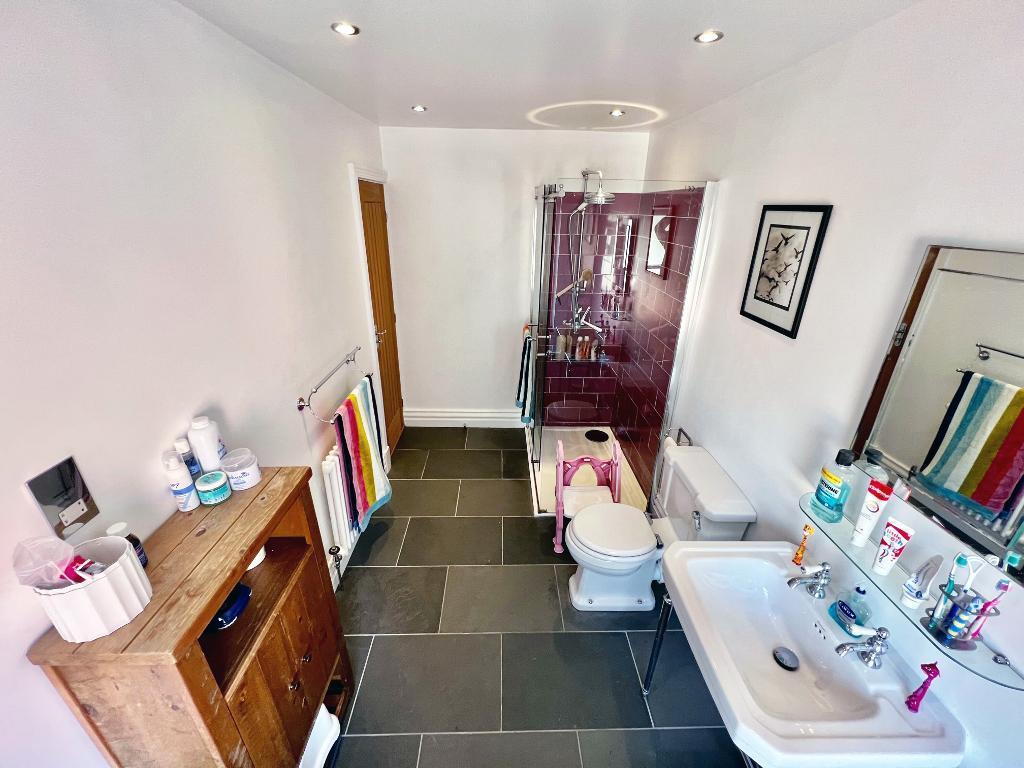 3 Bedroom Character Property For Sale in Sunny Bower Street, Tottington