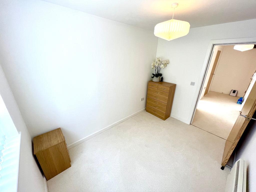 2 Bedroom Apartment For Sale in Garden Court, Ramsbottom, Bury, Lancs