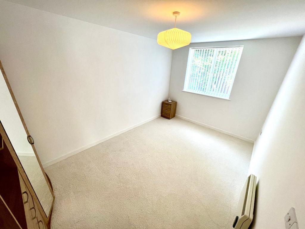 2 Bedroom Apartment For Sale in Garden Court, Ramsbottom, Bury, Lancs