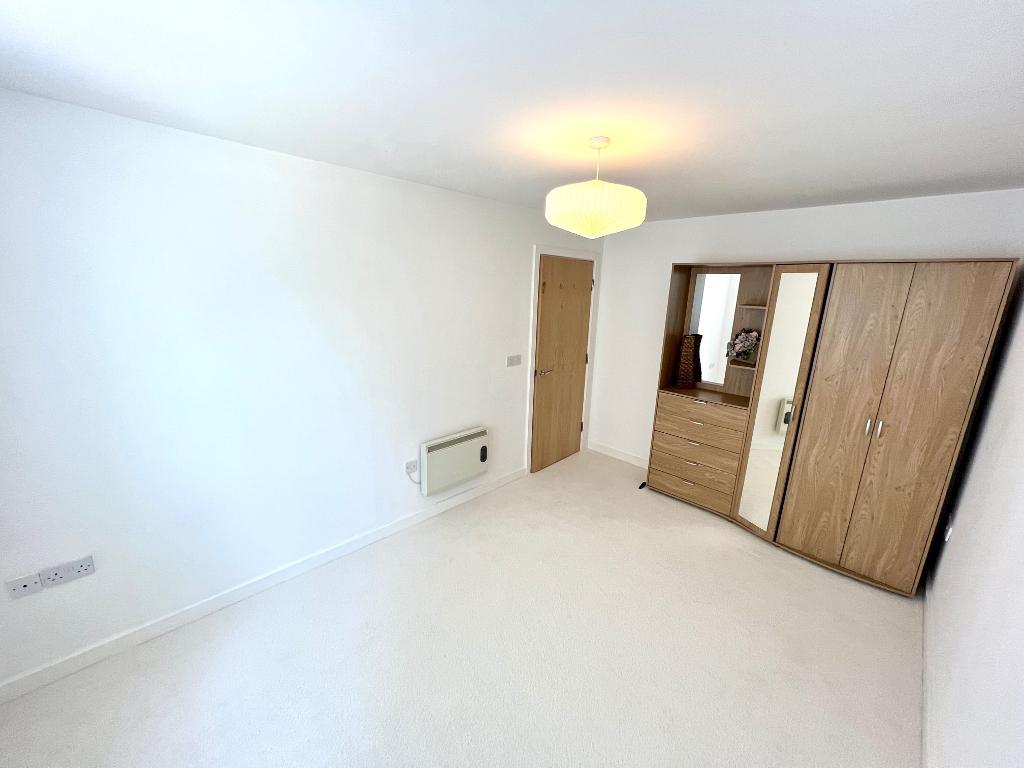 2 Bedroom Apartment For Sale in Garden Court, Ramsbottom, Bury, Lancs