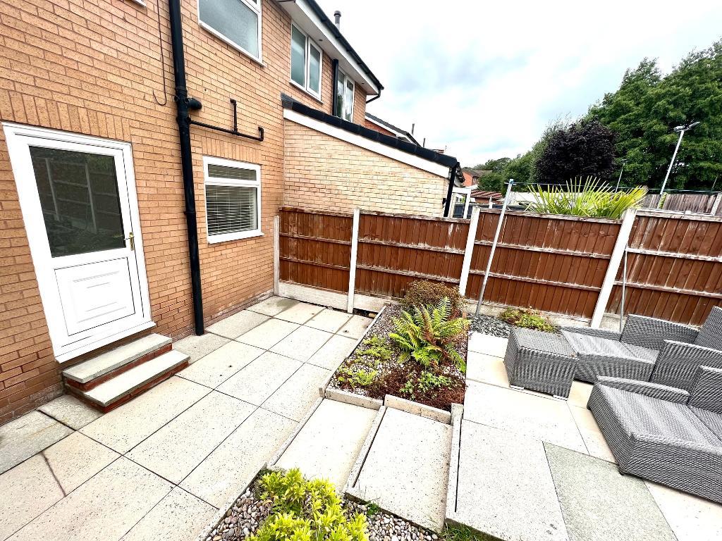 2 Bedroom SemiDetached For Sale in Lomond Drive, Bury, BL8 1UL JH