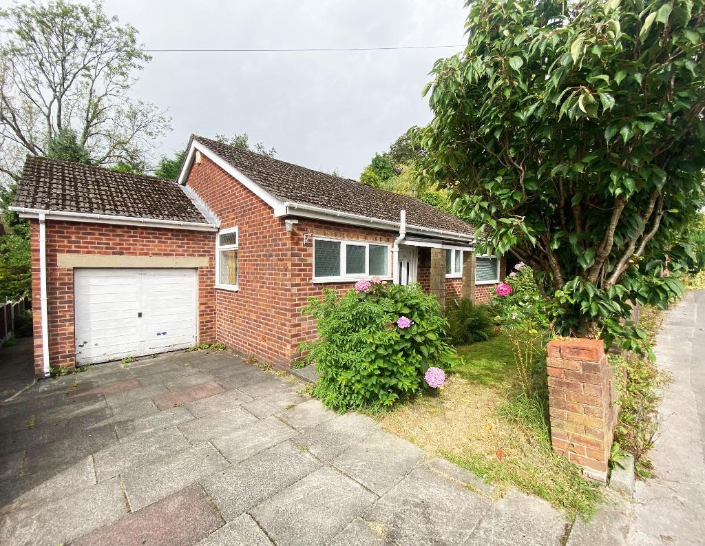3 Bedroom Detached true bungalow For Sale in Brookside Walk, Radcliffe