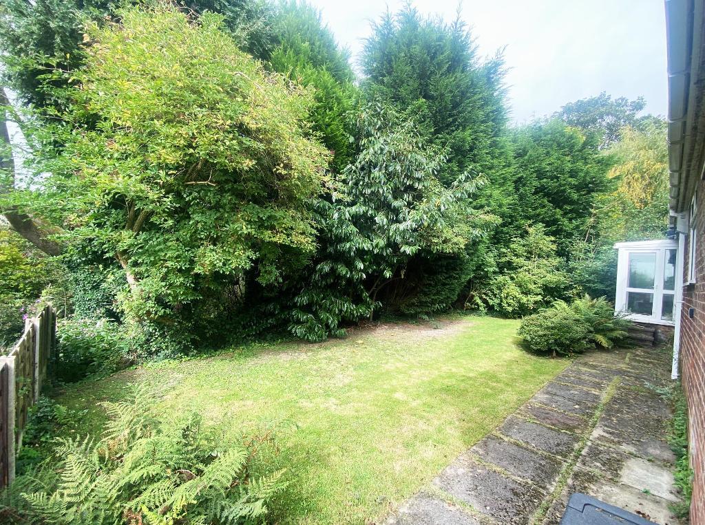 3 Bedroom Detached true bungalow For Sale in Brookside Walk, Radcliffe