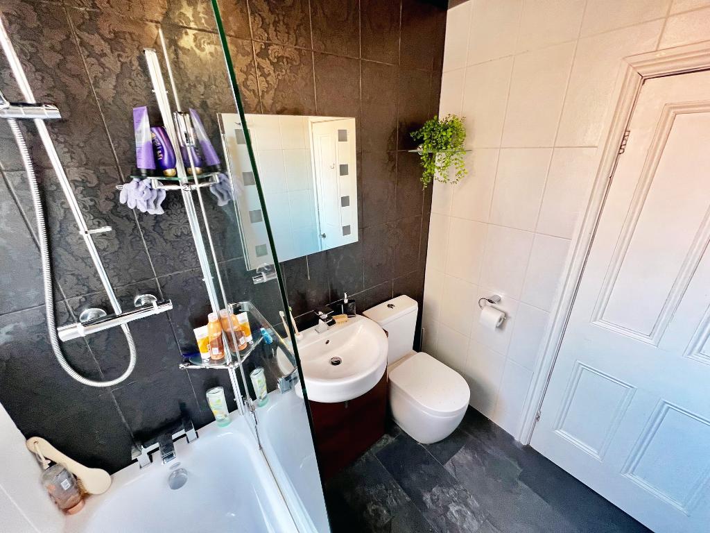 4 Bedroom Character Property For Sale in Tottington Road, Bury, Greater