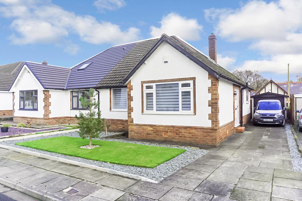 Summit Close, Bury, Lancs, BL9 7TS