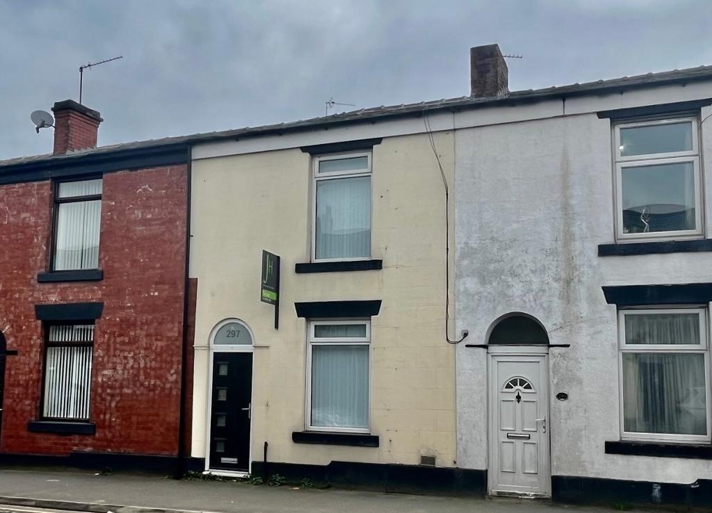 Tottington Road, Bury, BL8 1ST