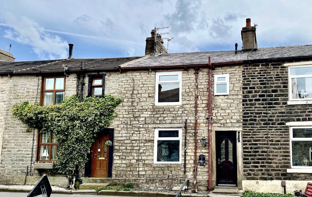 Burnley Road, Loveclough, Rossendale, BB4 8QL