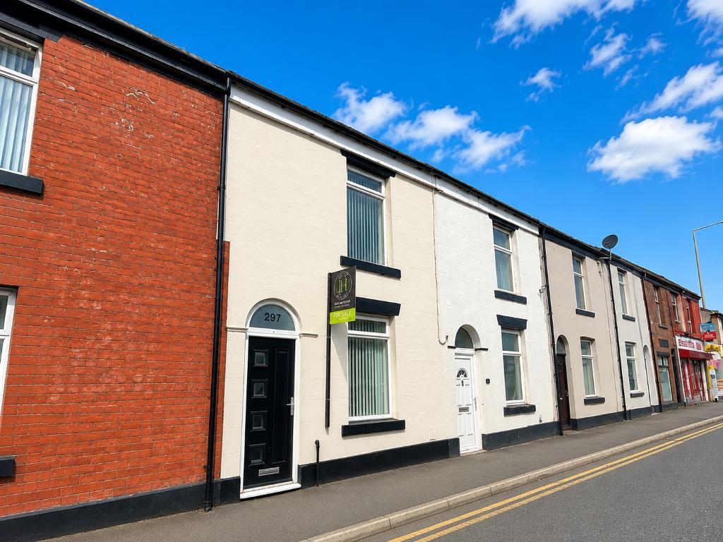 Tottington Road, Bury, BL8 1ST